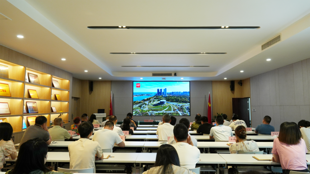 江阳城建职业学院召开党委理论学习中心组2025年第5次学习(扩大)会议